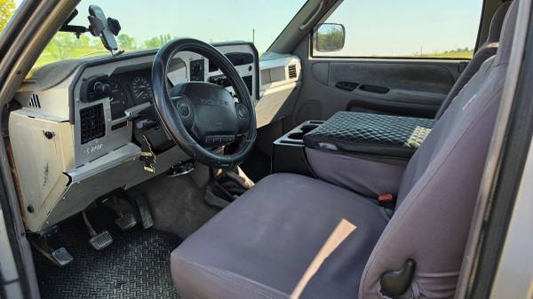 1995 Dodge RAM 2500 ST 2dr Extended Cab SB — photo 6