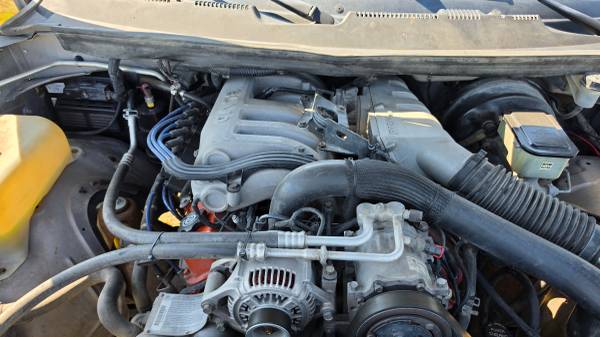 1995 Dodge RAM 2500 ST 2dr Extended Cab SB — photo 12