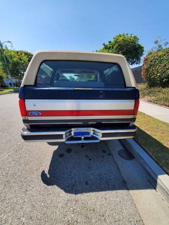 1989 Ford Bronco Base 2dr XLT 4WD SUV — photo 4