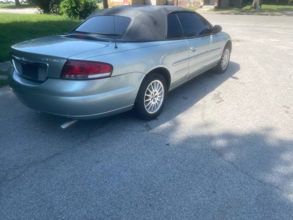 2005 Chrysler Sebring Touring 2dr Convertible Automatic — photo 4
