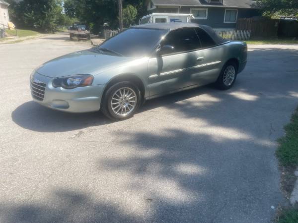 2005 Chrysler Sebring Touring 2dr Convertible Automatic — photo 1
