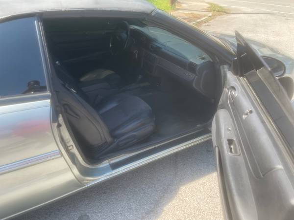 2005 Chrysler Sebring Touring 2dr Convertible Automatic — photo 9