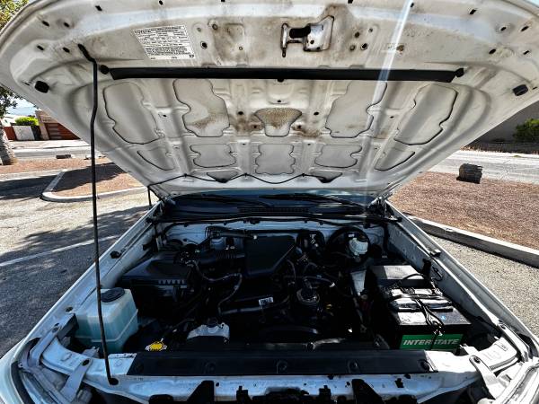 2014 Toyota Tacoma Base 4x4 Regular Cab 109.6 in. WB Automatic — photo 6