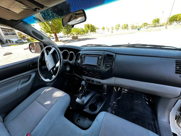 2014 Toyota Tacoma Base 4x4 Regular Cab 109.6 in. WB Automatic — photo 8