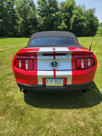 2011 Ford Mustang GT 2dr Coupe Manual — photo 6