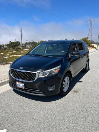 2015 KIA Sedona LX Passenger Van — photo 2