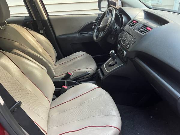 2011 Mazda Five — photo 3