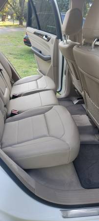 2015 Mercedes-Benz GL-Class Base GL 350 BlueTEC — photo 12