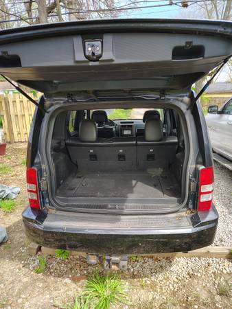 2012 Jeep Liberty Sport 4dr 4x2 Automatic — photo 9
