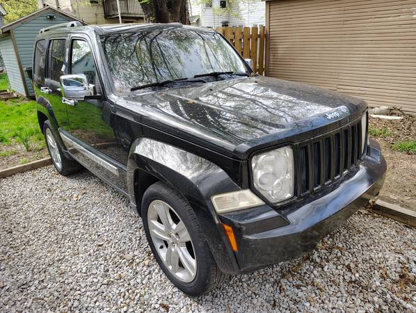 2012 Jeep Liberty Sport 4dr 4x2 Automatic — photo 1