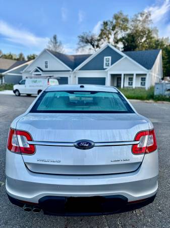 2012 Ford Taurus Limited — photo 3