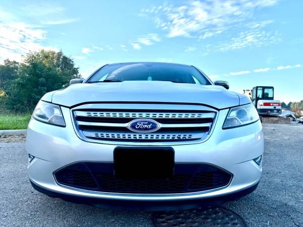 2012 Ford Taurus Limited — photo 6