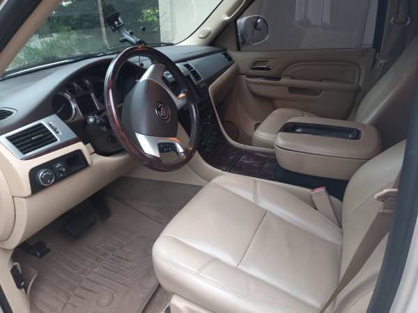 2013 Cadillac Escalade ESV Premium 4x2 Automatic — photo 7