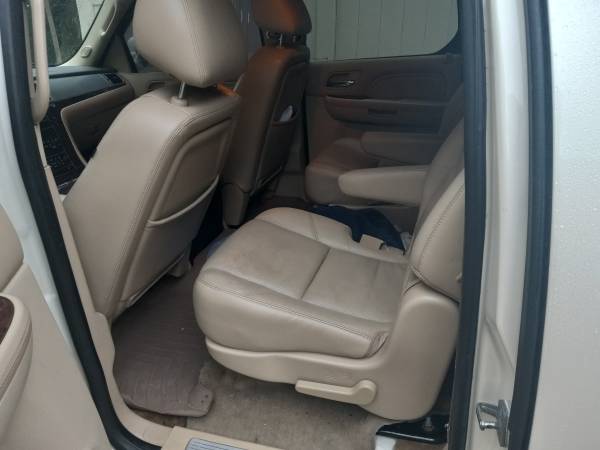 2013 Cadillac Escalade ESV Premium 4x2 Automatic — photo 9