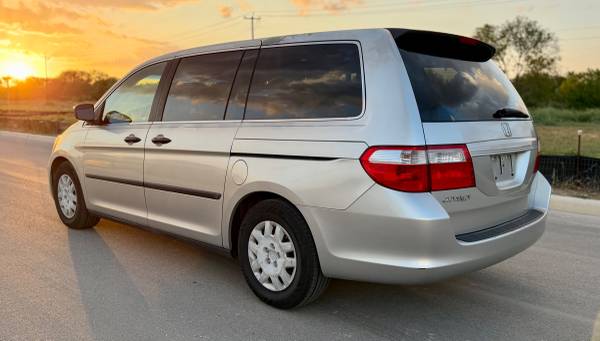 2007 Honda Odyssey LX Passenger Van Automatic — photo 2