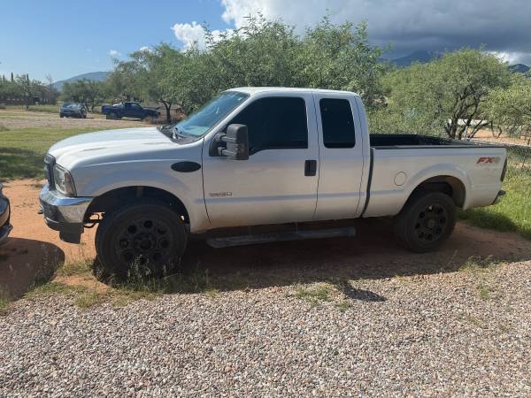 2004 Ford F 250 XL 4x4 SD Crew Cab 156 in. WB HD Manual — photo 2