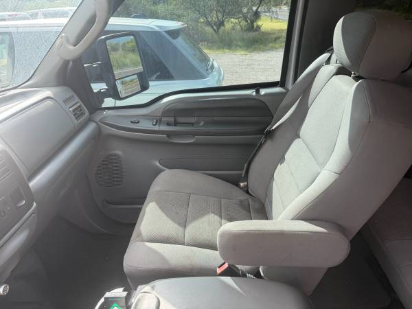 2004 Ford F 250 XL 4x4 SD Crew Cab 156 in. WB HD Manual — photo 8