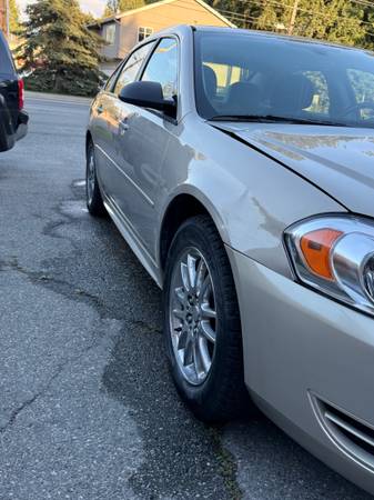 2012 Chevrolet Impala LS 4dr Sedan Automatic — photo 4
