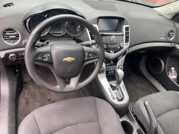 2016 Chevrolet Cruze LT Auto 4dr Sedan Automatic — photo 4