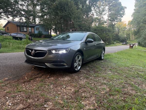 2018 Buick Regal Sportback GS 4dr All-wheel Drive Hatchback Automatic — photo 3