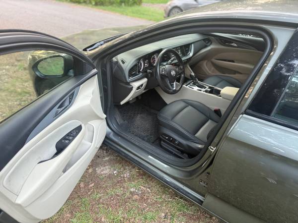 2018 Buick Regal Sportback GS 4dr All-wheel Drive Hatchback Automatic — photo 9