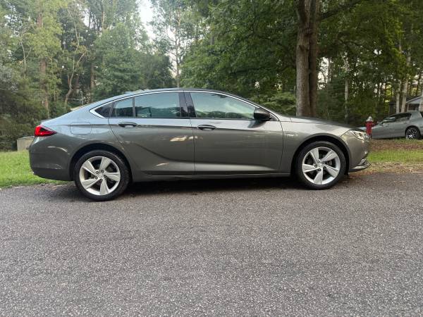 2018 Buick Regal Sportback GS 4dr All-wheel Drive Hatchback Automatic — photo 8