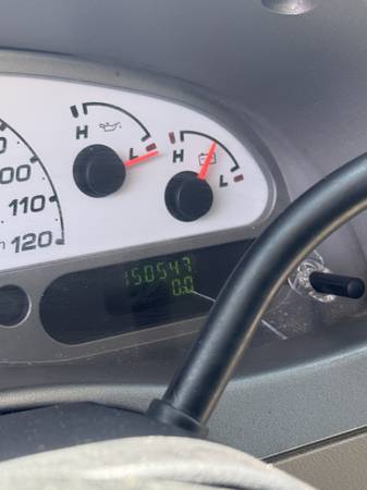 2005 Ford Explorer Sport Trac XLS 4dr 4x4 Automatic — photo 2