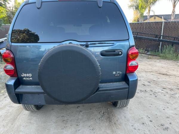 2002 Jeep Liberty Limited Edition 4dr 4x4 Automatic — photo 4