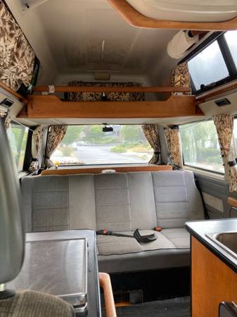 1990 Volkswagen Vanagon GL 3dr Mini-Van — photo 9