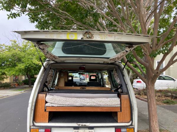 1990 Volkswagen Vanagon GL 3dr Mini-Van — photo 10