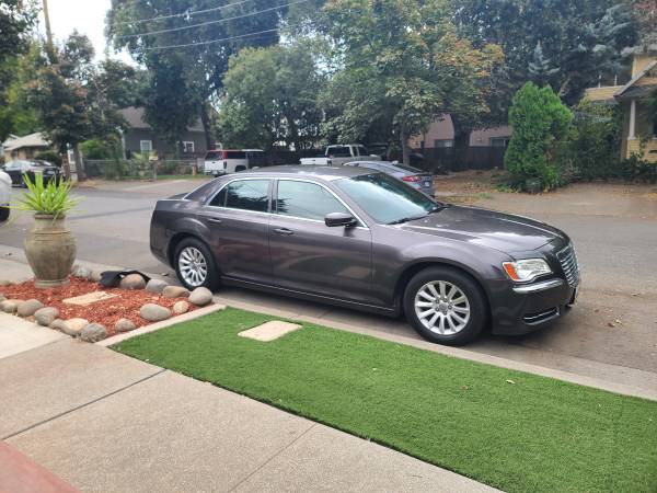 2014 Chrysler 300 S 4dr All-wheel Drive Sedan Automatic — photo 4