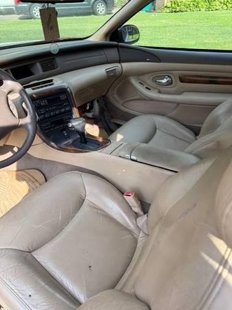 1998 Lincoln Mark Viii Base 2dr Coupe — photo 8