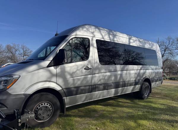 2016 Mercedes-Benz Sprinter High Roof Sprinter 2500 Worker Cargo 170 in. WB Rear-wheel Drive Automatic — photo 6