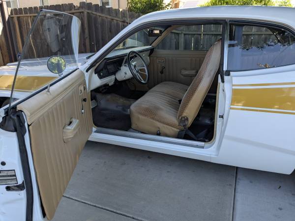 1974 Plymouth Duster V8 — photo 6