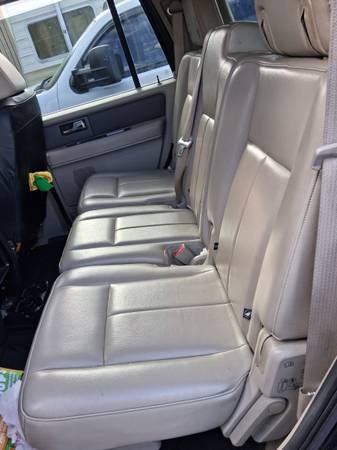 2010 Ford Expedition XLT — photo 9