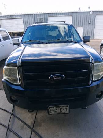 2010 Ford Expedition XLT — photo 1
