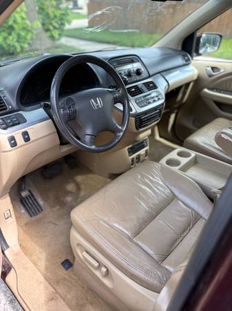 2010 Honda Odyssey EX Passenger Van Automatic — photo 5