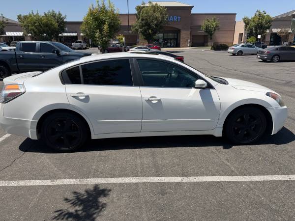2009 Nissan Altima 2.5 4dr Sedan CVT — photo 4