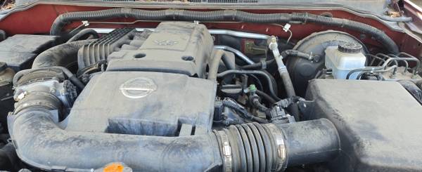 2005 Nissan Pathfinder SE — photo 8