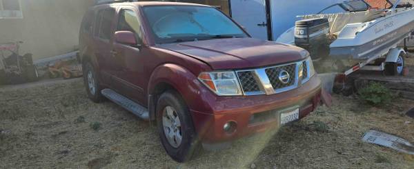 2005 Nissan Pathfinder SE — photo 5