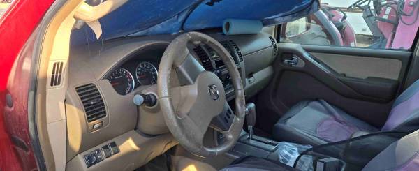 2005 Nissan Pathfinder SE — photo 1