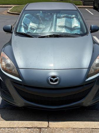 2011 Mazda Mazda3 i Sport 4dr Sedan Automatic — photo 2