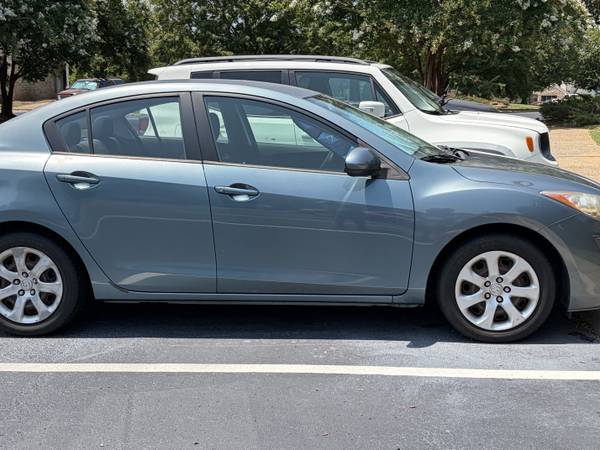 2011 Mazda Mazda3 i Sport 4dr Sedan Automatic — photo 1