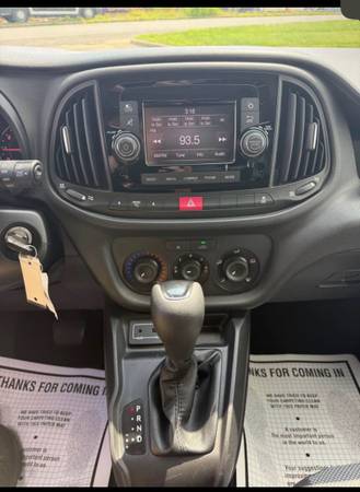 2020 RAM Promaster City SLT Wagon Automatic — photo 4