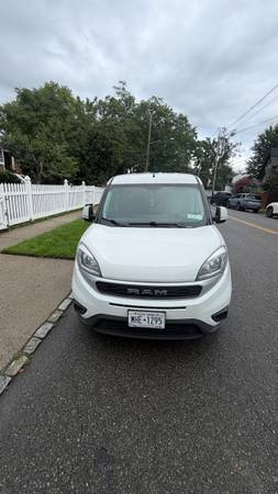 2020 RAM Promaster City SLT Wagon Automatic — photo 1