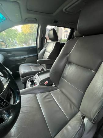 2011 Honda Odyssey EX — photo 4
