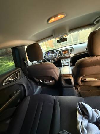2015 Chrysler 200 S 4dr All-wheel Drive Sedan Automatic — photo 4
