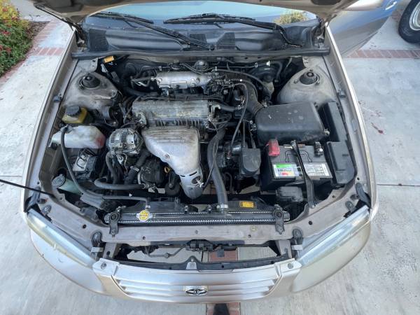 1999 Toyota Camry LE 4dr Sedan Automatic — photo 12