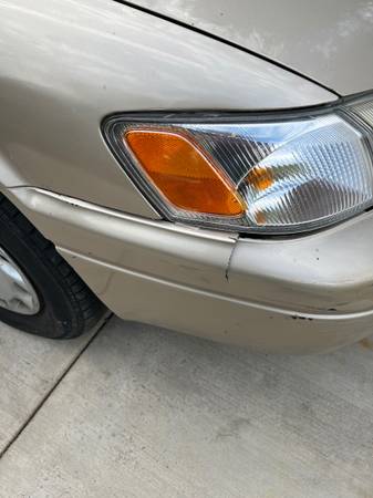 1999 Toyota Camry LE 4dr Sedan Automatic — photo 7