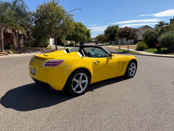 2007 Saturn SKY Base 2dr Convertible Manual — photo 5
